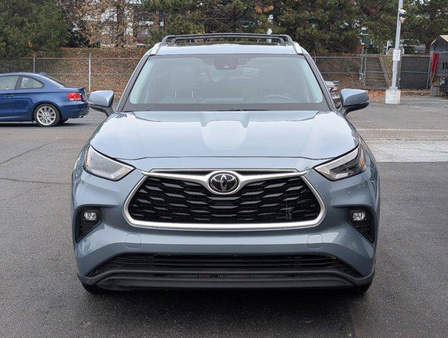 used 2022 Toyota Highlander car, priced at $31,498