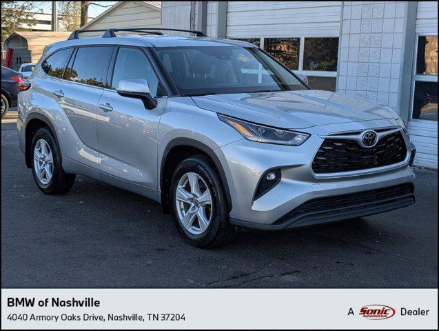 used 2021 Toyota Highlander car, priced at $28,499