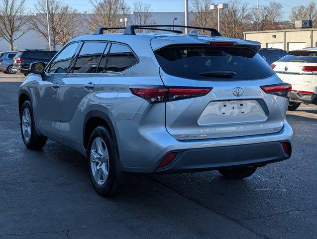 used 2021 Toyota Highlander car, priced at $28,499