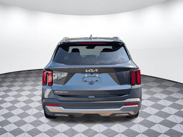 used 2024 Kia Sorento car, priced at $28,999