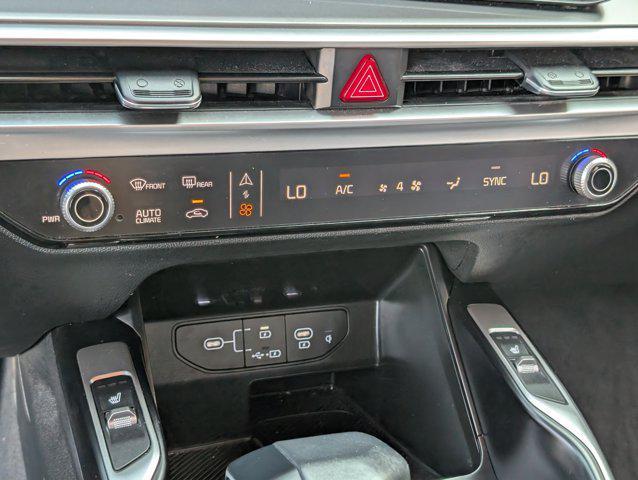 used 2024 Kia Sorento car, priced at $28,999