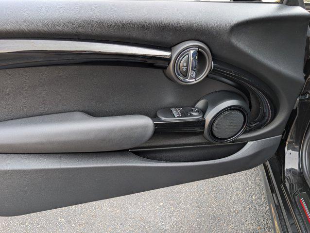 used 2021 MINI Hardtop car, priced at $18,999