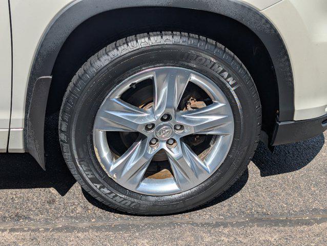 used 2015 Toyota Highlander Hybrid car, priced at $18,598