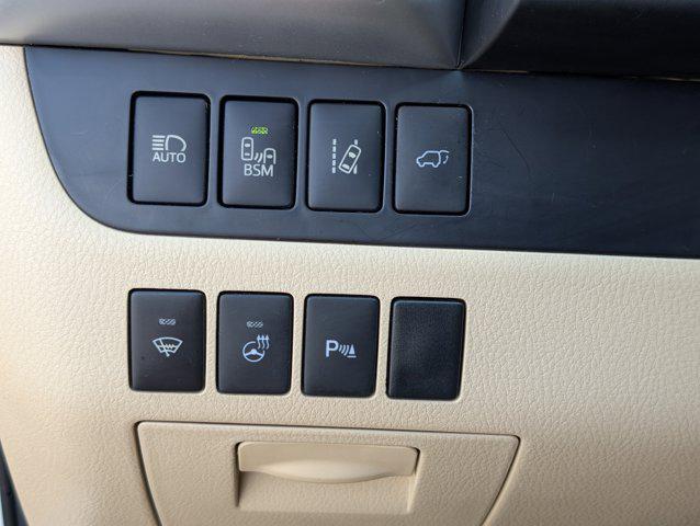 used 2015 Toyota Highlander Hybrid car, priced at $18,598