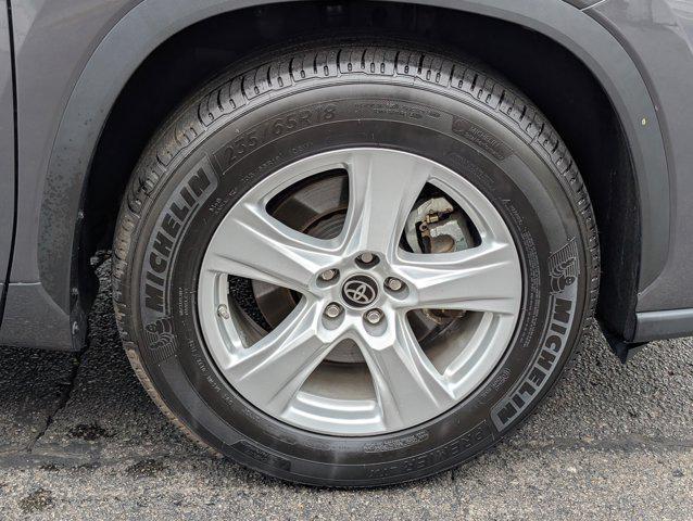 used 2023 Toyota Highlander car, priced at $32,997