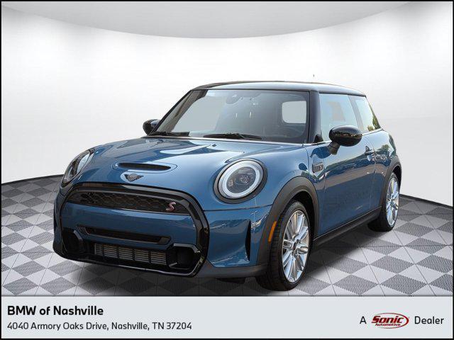 used 2023 MINI Hardtop car, priced at $25,999