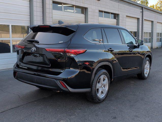used 2023 Toyota Highlander car, priced at $29,998