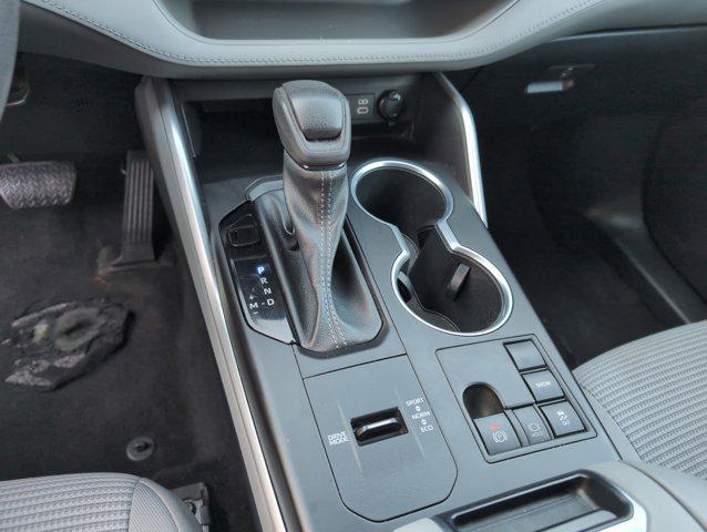 used 2023 Toyota Highlander car, priced at $29,998