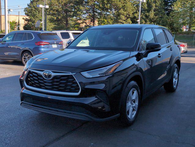used 2023 Toyota Highlander car, priced at $29,998