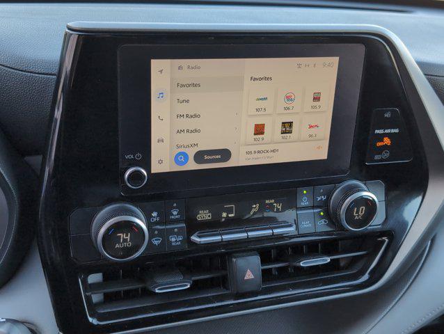 used 2023 Toyota Highlander car, priced at $29,998
