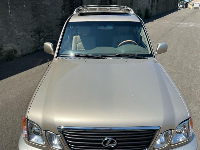 used 2000 Lexus LX 470 car, priced at $10,988