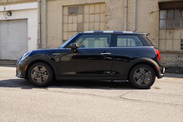 used 2024 MINI Hardtop car, priced at $26,888