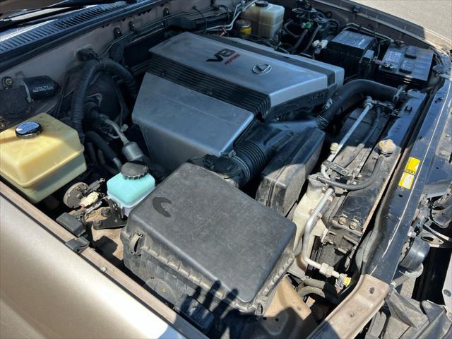used 2000 Lexus LX 470 car, priced at $10,988
