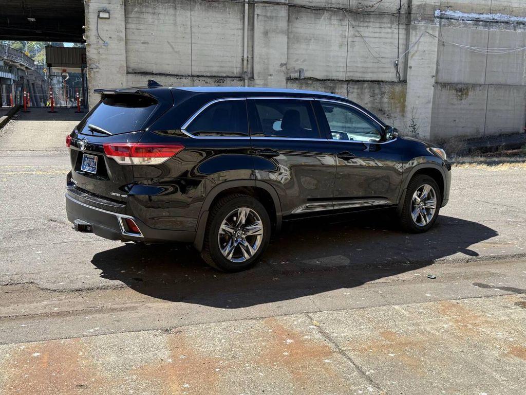 used 2018 Toyota Highlander car, priced at $26,988
