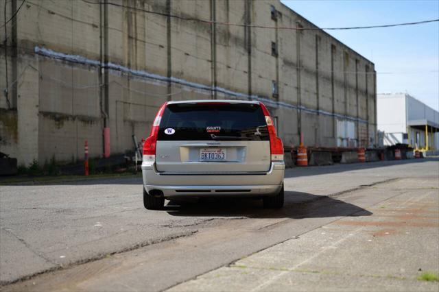 used 2007 Volvo V70 car, priced at $14,988