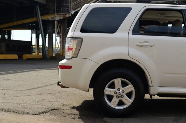 used 2009 Mercury Mariner Hybrid car, priced at $5,488