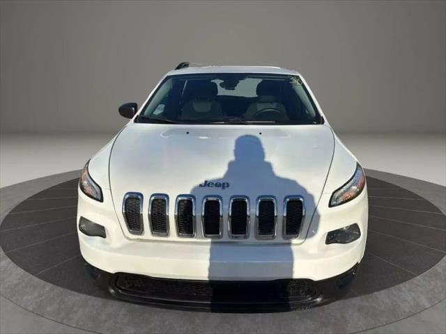 used 2015 Jeep Cherokee car, priced at $4,999