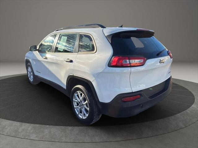 used 2015 Jeep Cherokee car, priced at $4,999