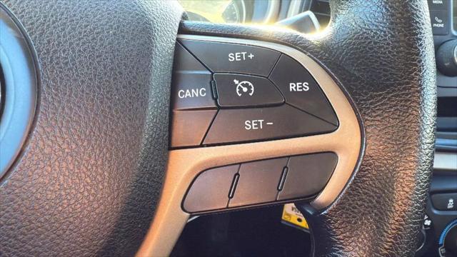 used 2015 Jeep Cherokee car, priced at $4,999