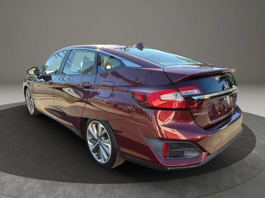 used 2018 Honda Clarity Plug-In Hybrid car, priced at $14,799