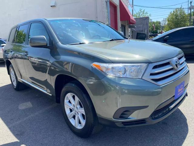 used 2013 Toyota Highlander car, priced at $12,599