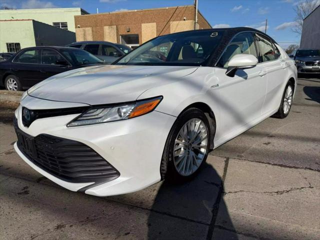 used 2018 Toyota Camry Hybrid car, priced at $18,999