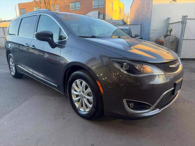 used 2018 Chrysler Pacifica car, priced at $12,999