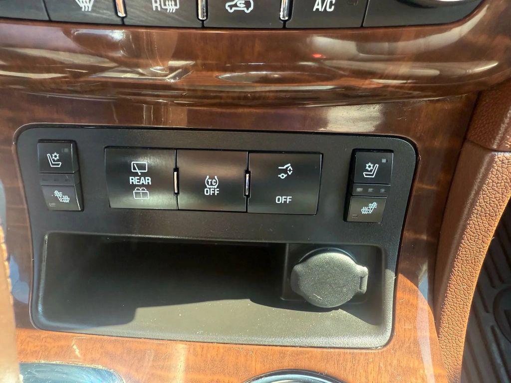 used 2014 Buick Enclave car, priced at $9,999