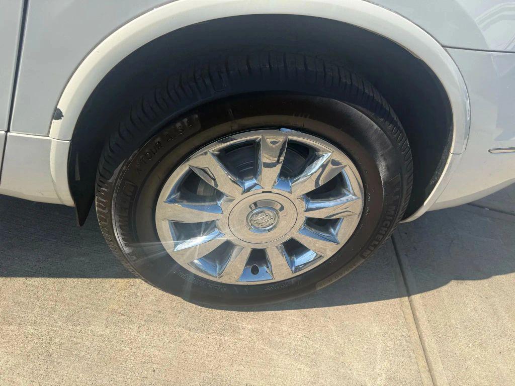 used 2014 Buick Enclave car, priced at $9,999