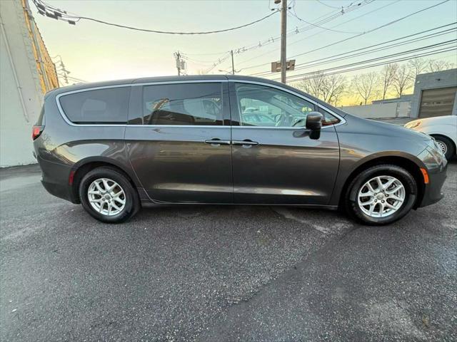 used 2018 Chrysler Pacifica car, priced at $14,499