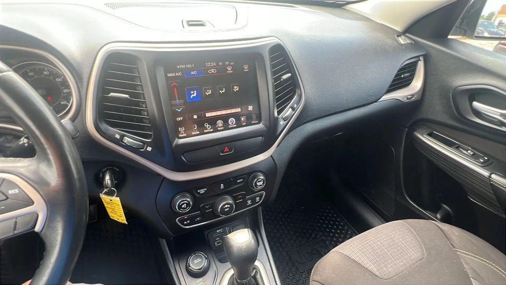 used 2015 Jeep Cherokee car, priced at $7,499