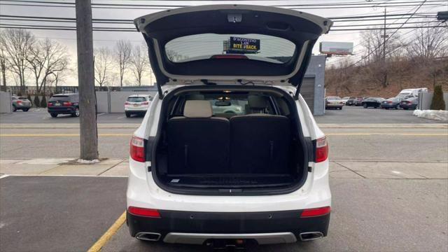 used 2015 Hyundai Santa Fe car, priced at $9,999