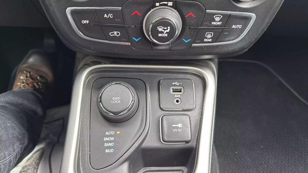 used 2021 Jeep Compass car, priced at $10,999