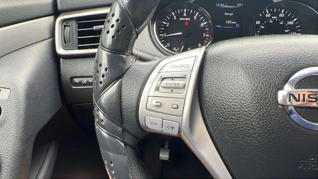 used 2015 Nissan Rogue car, priced at $7,999