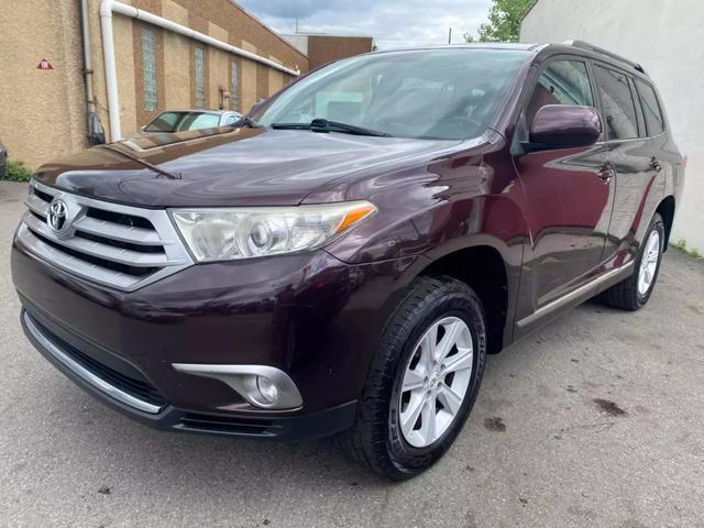 used 2012 Toyota Highlander car, priced at $13,999