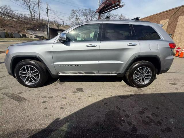 used 2017 Jeep Grand Cherokee car, priced at $12,499