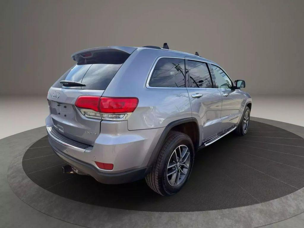 used 2017 Jeep Grand Cherokee car, priced at $10,499