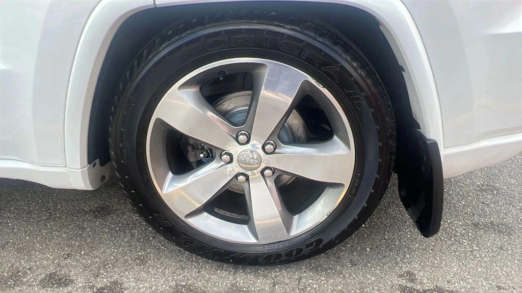 used 2014 Jeep Grand Cherokee car, priced at $10,799