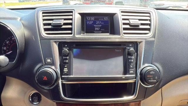 used 2013 Toyota Highlander car, priced at $13,588