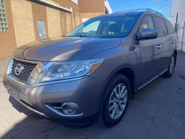 used 2014 Nissan Pathfinder car, priced at $5,999