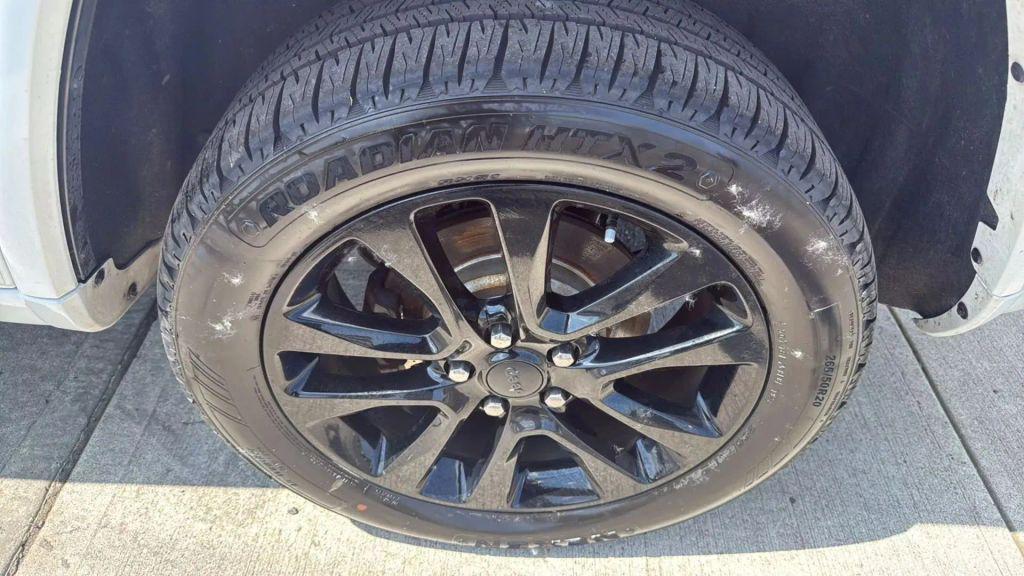 used 2017 Jeep Grand Cherokee car, priced at $10,999