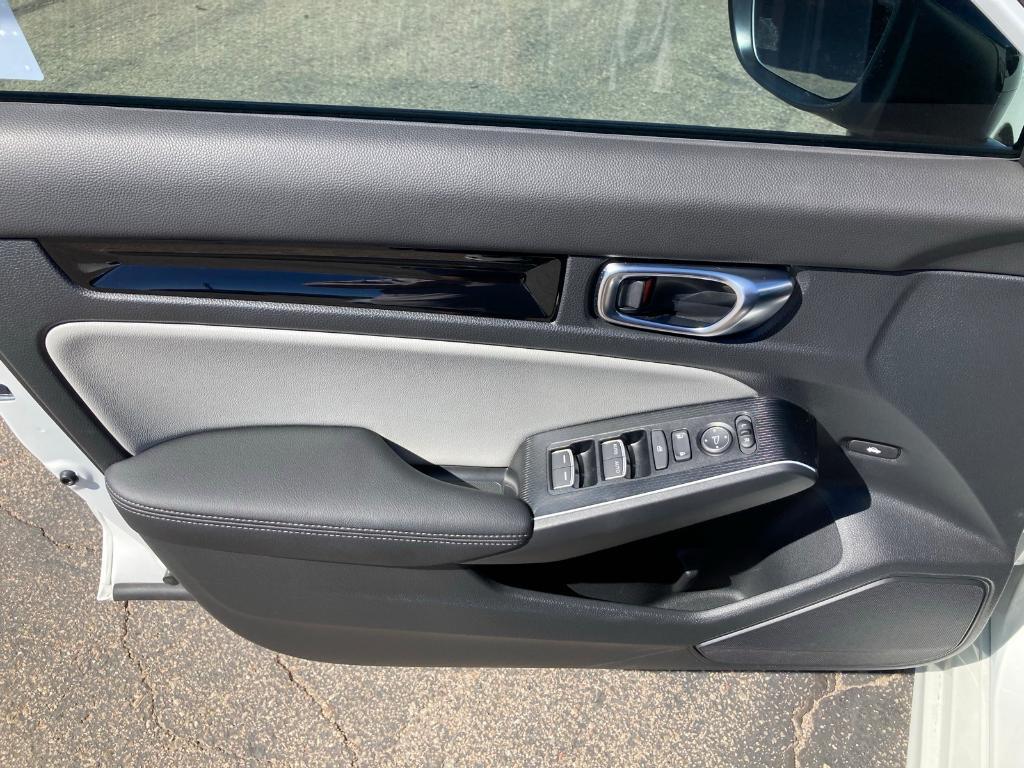 used 2025 Honda Civic Hybrid car, priced at $31,467