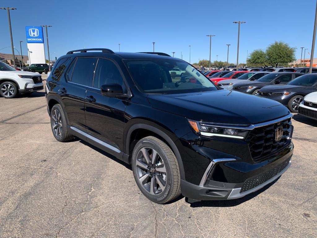 new 2025 Honda Pilot car, priced at $52,325