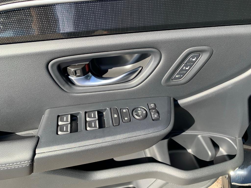 new 2025 Honda Pilot car, priced at $52,325