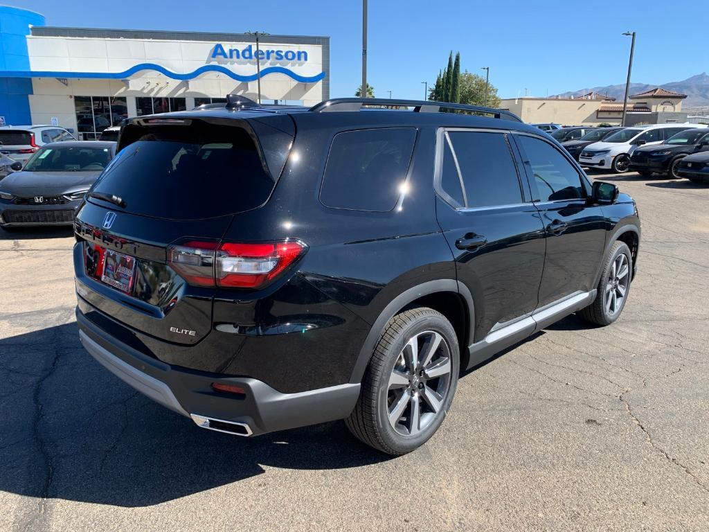 new 2025 Honda Pilot car, priced at $52,325