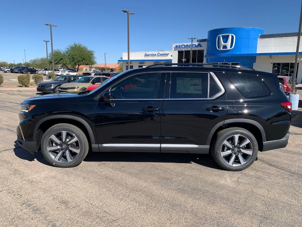 new 2025 Honda Pilot car, priced at $52,325