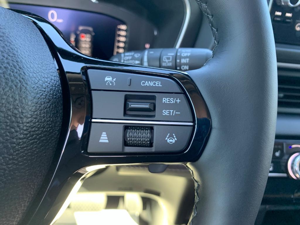 new 2025 Honda Pilot car, priced at $52,325