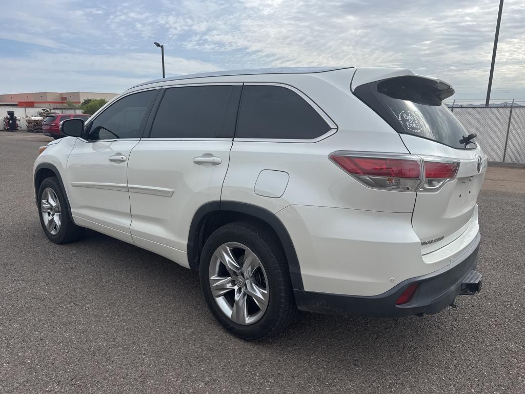 used 2015 Toyota Highlander car, priced at $21,500