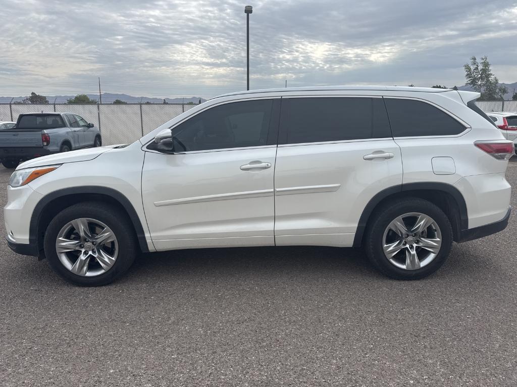 used 2015 Toyota Highlander car, priced at $21,500