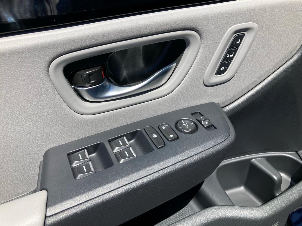 new 2025 Honda Pilot car, priced at $44,200